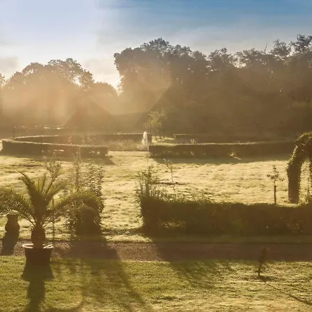 Wohnen im Schlosspark - Bienenwohnung I *