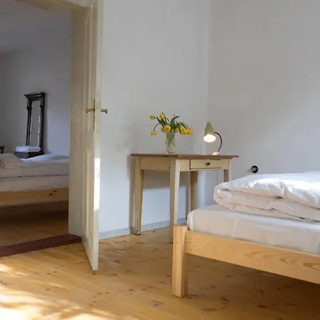 Wohnen im Schlosspark - Bienenwohnung I * Oberkraemer
